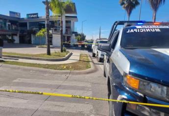 Balean con «cuerno de chivo» un local de la Isla Musala en Culiacán