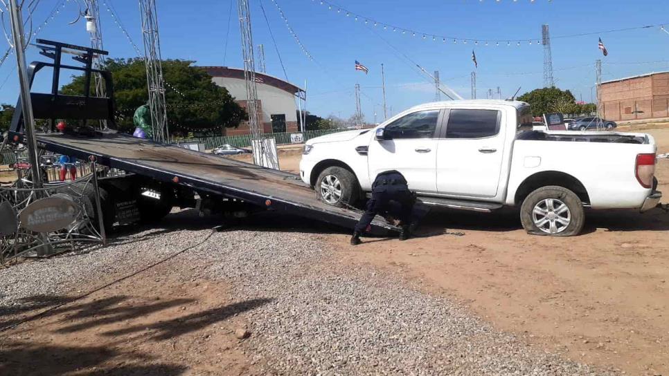 Policías Estatales recuperan camioneta robada en Culiacán 