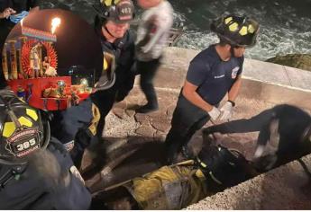 Turista en estado de ebriedad cae a las rocas durante el cierre del Carnaval de Mazatlán