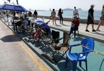 Oficialía Mayor decomisa 1,800 sillas durante el desfile de Carnaval de Mazatlán