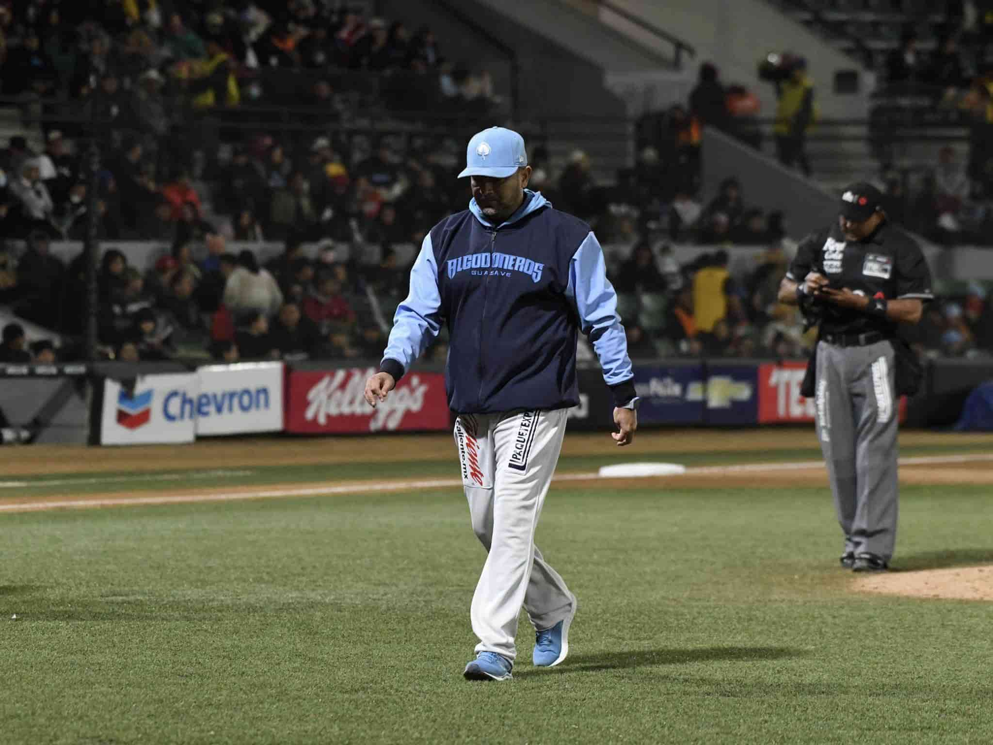 Óscar Robles dejó de ser el timonel de Algodoneros de Guasave.