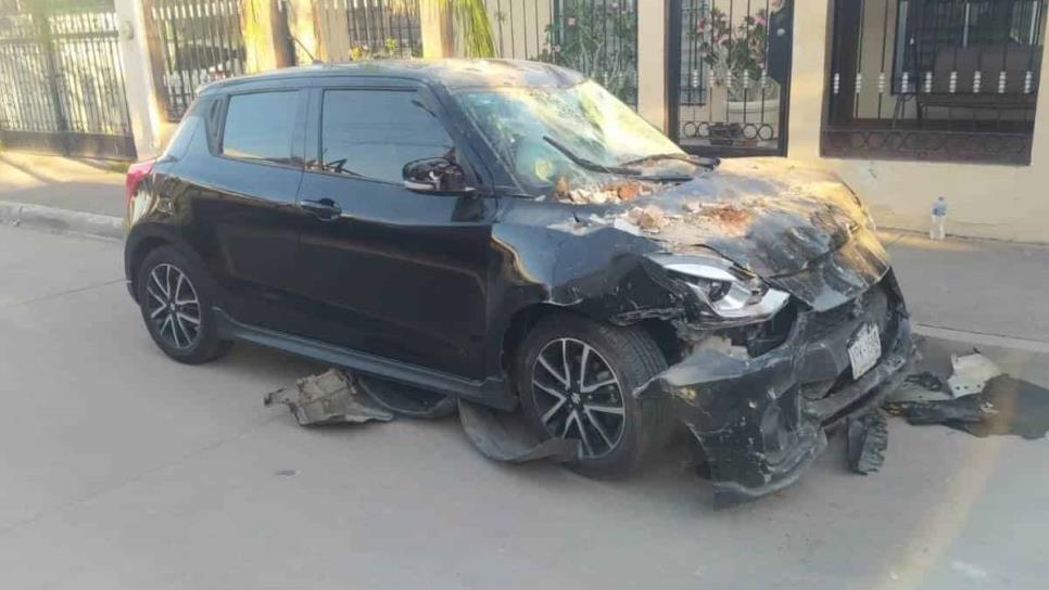 Joven amanecido choca contra una barda en la colonia Burócrata de Culiacán Joven amanecido choca contra una barda en la colonia Burócrata de Culiacán