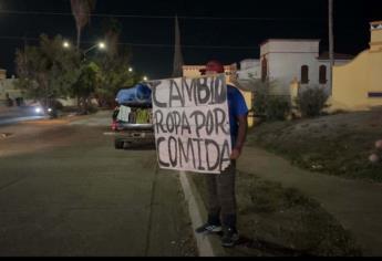Humilde familia cambia ropa por alimentos en Los Mochis; migraron de Ciudad Juárez, Chihuahua