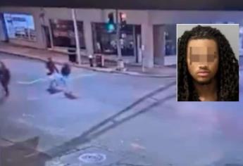 Atropellan a mujer y su hija en St. Louis y conductor queda libre tras pagar fianza | VIDEO