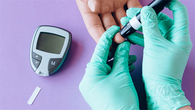 Las personas diabéticas no deben utilizar relojes o anillos inteligentes  para medir la glucosa en sangre, según la FDA