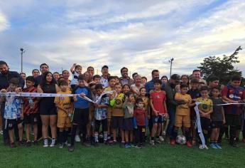 Luz Noticias y alcalde de Culiacán le cumplen a los Delfines de Barrancos 