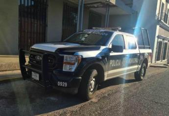 A punta de pistola despojan camioneta en la colonia Fovissste Chapultepec en Culiacán