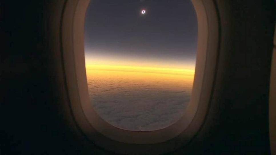 Eclipse solar 2024; aerolínea vende boletos para ver el fenómeno astronómico desde un avión