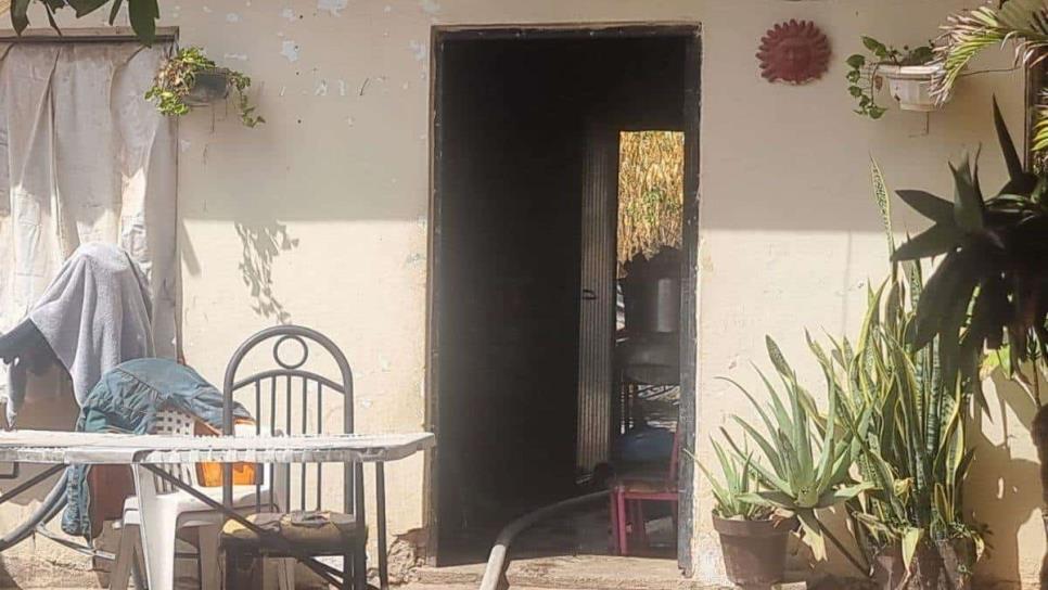 Cocina termina destruida tras fuerte incendio de una casa en Culiacán