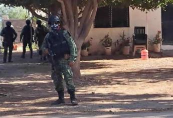 En medio de un operativo, Sedena catea casas en Guasave, realizan decomisos