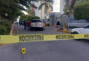 Ejecutan a balazos a dos personas a bordo de una camioneta en el sector Tres Ríos de Culiacán