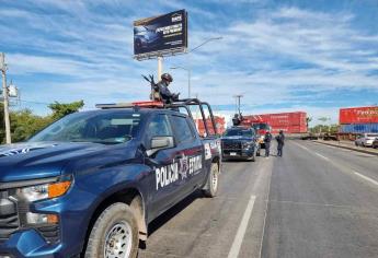 Motociclistas despojan camioneta en Culiacán