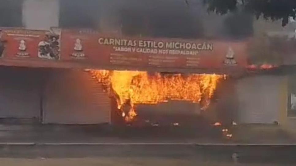 Incendio destruye negocio de carnitas por la colonia Sinaloa, en Culiacán