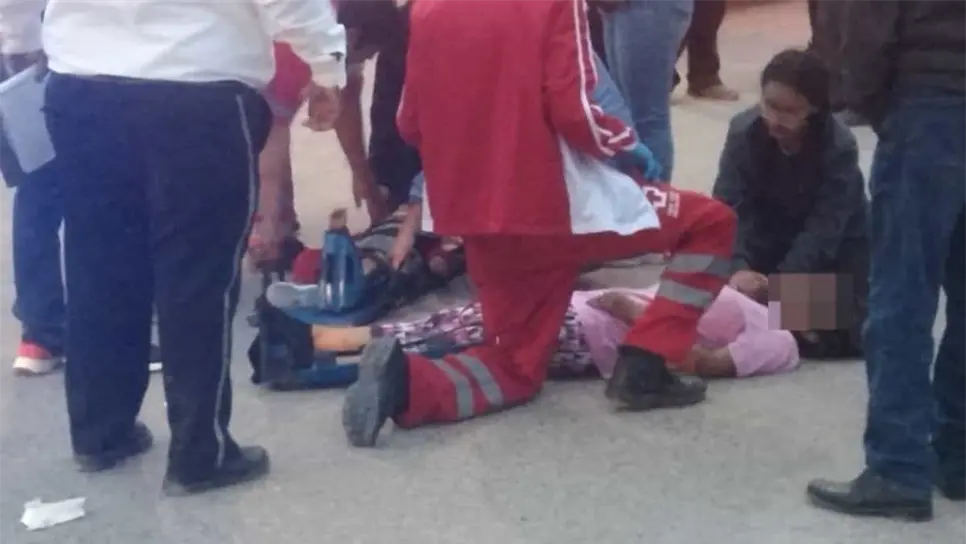 Todos los involucrados fueron atendidos por los paramédicos. FOTO: Cortesía