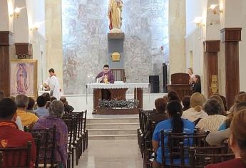 Realizan misa por el regreso de joven desaparecida el 8M en Los Mochis