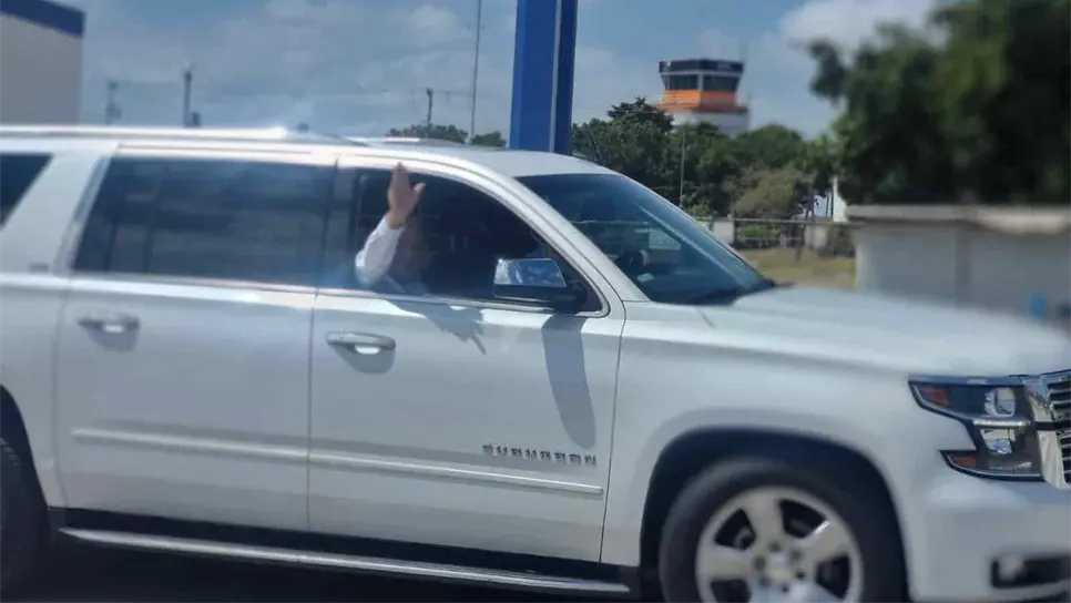 El Presidente en su arribo a Culiacán.