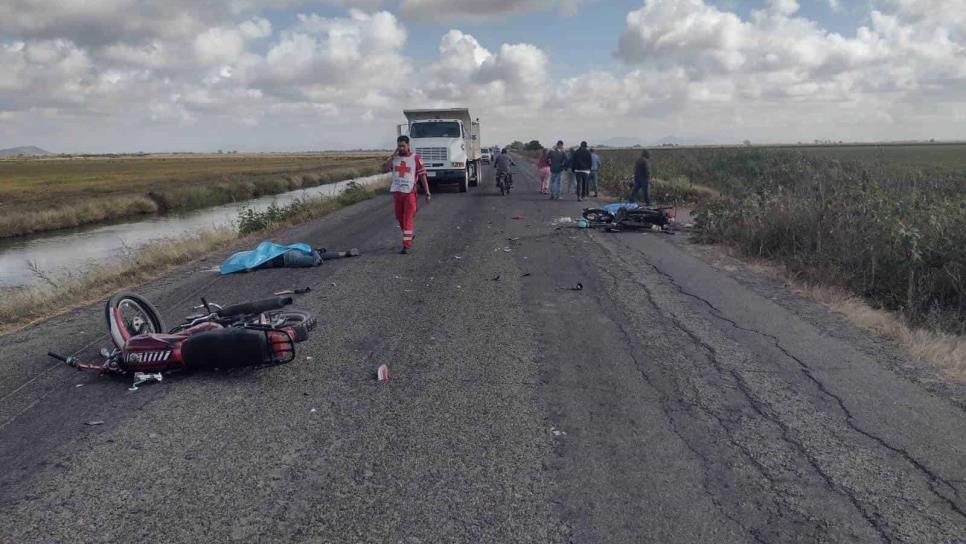 Mueren dos motociclistas al chocar de frente en Juan José Ríos, salieron a vender quesos