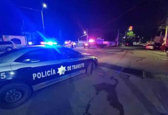 Con rifles de asalto despojan un vehículo en Culiacán
