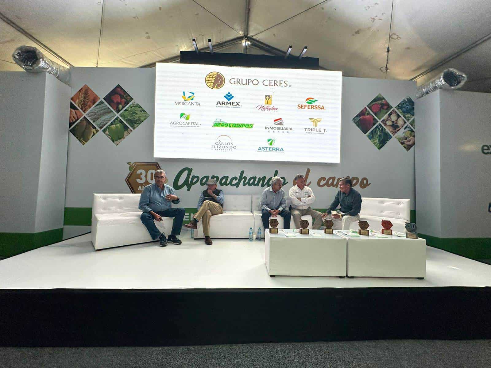 Juan Espinoza en el foro «Definiendo acciones para el uso eficiente del agua». FOTO: Luz Noticias