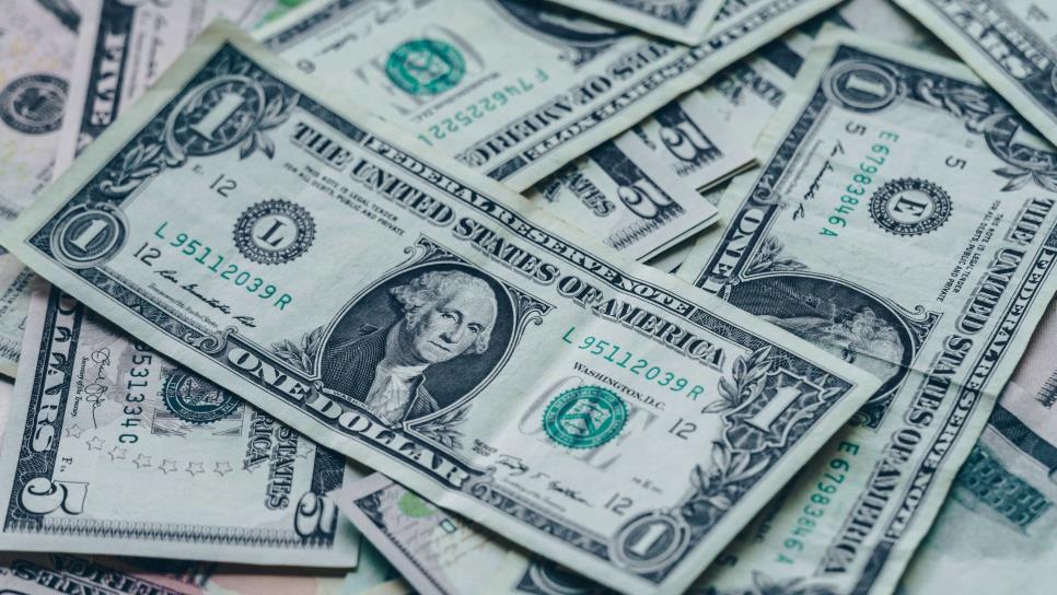 Precio del dólar; el peso mexicano permanece estable este 22 de noviembre