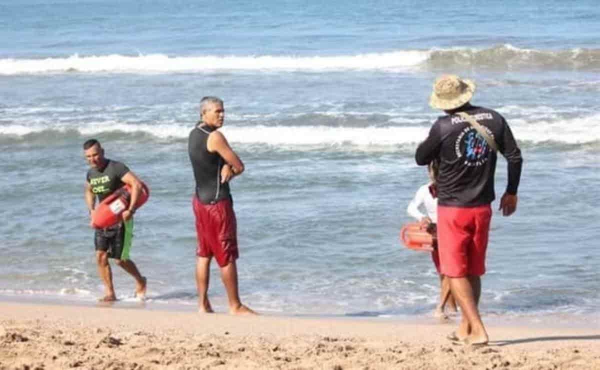 Alertan a bañistas por fuertes ráfagas de viento en playas de Mazatlán