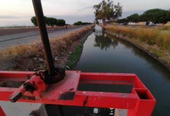 Extraen últimos riegos agrícolas de las presas de Sinaloa; se acaba el agua para el campo