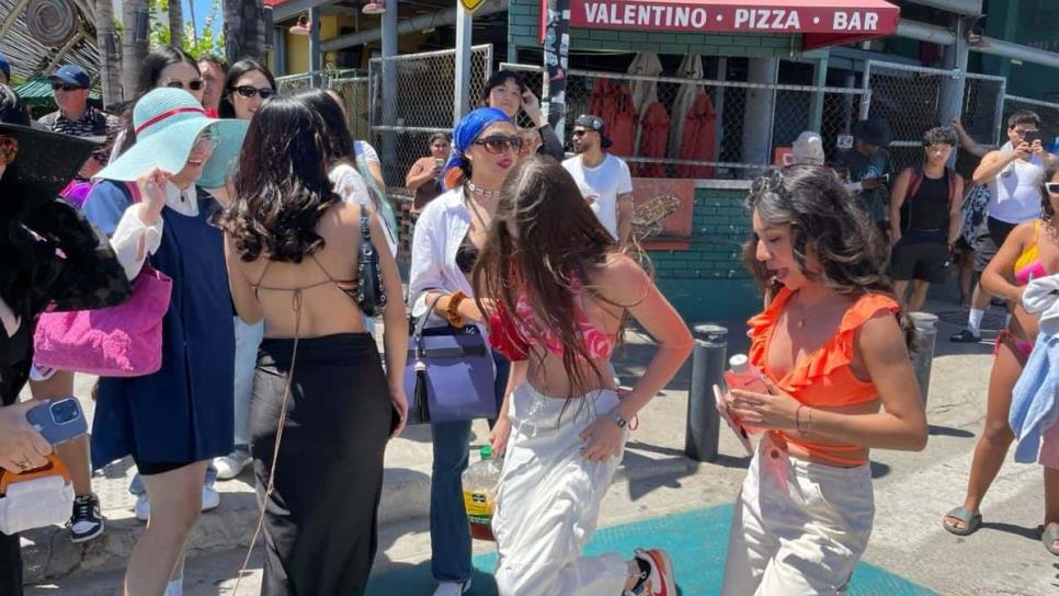 ¿Payaso de rodeo prohibido? Multarán a quien obstruya calles de Mazatlán en Semana Santa