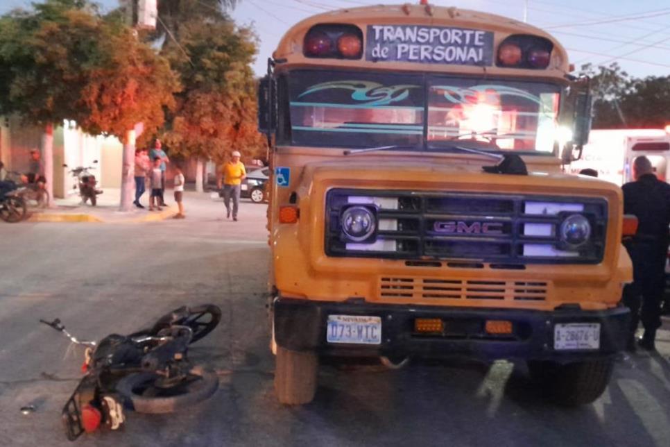 Autobús ignora alto y arrolla a motociclista en Bamoa, Guasave
