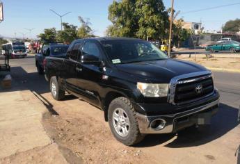 Policías recuperan en Culiacán camioneta robada en Las Vegas, Nevada