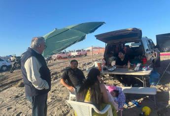 Rubén Rocha Moya supervisa la playa de El Tambor por Semana Santa