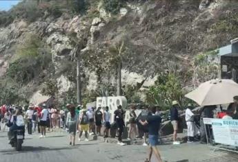 Miles de turistas visitan el Faro de Mazatlán este domingo de resurrección