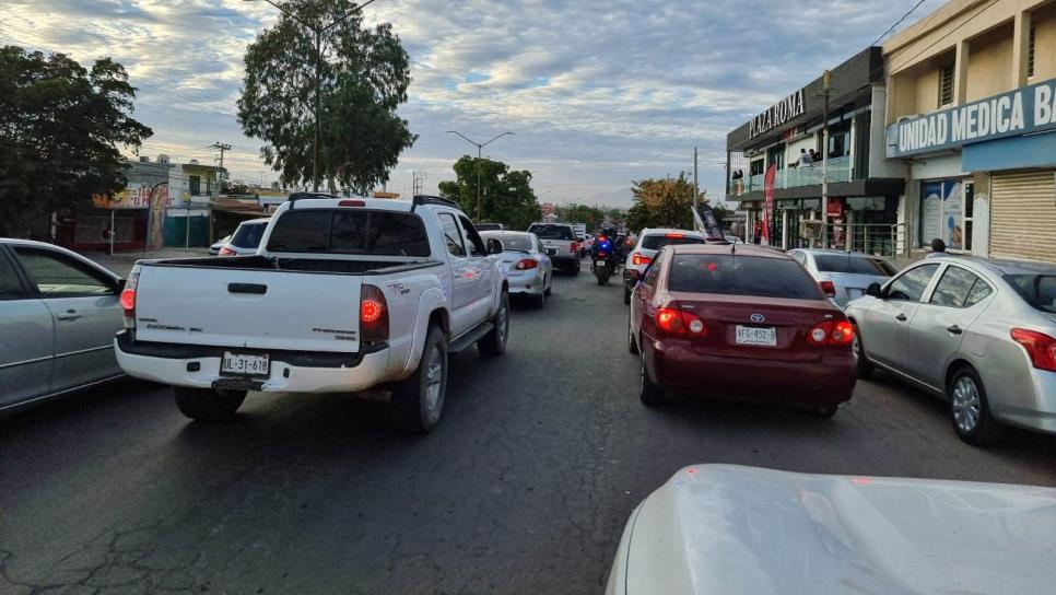 A balazos despojan otra camioneta en Culiacán