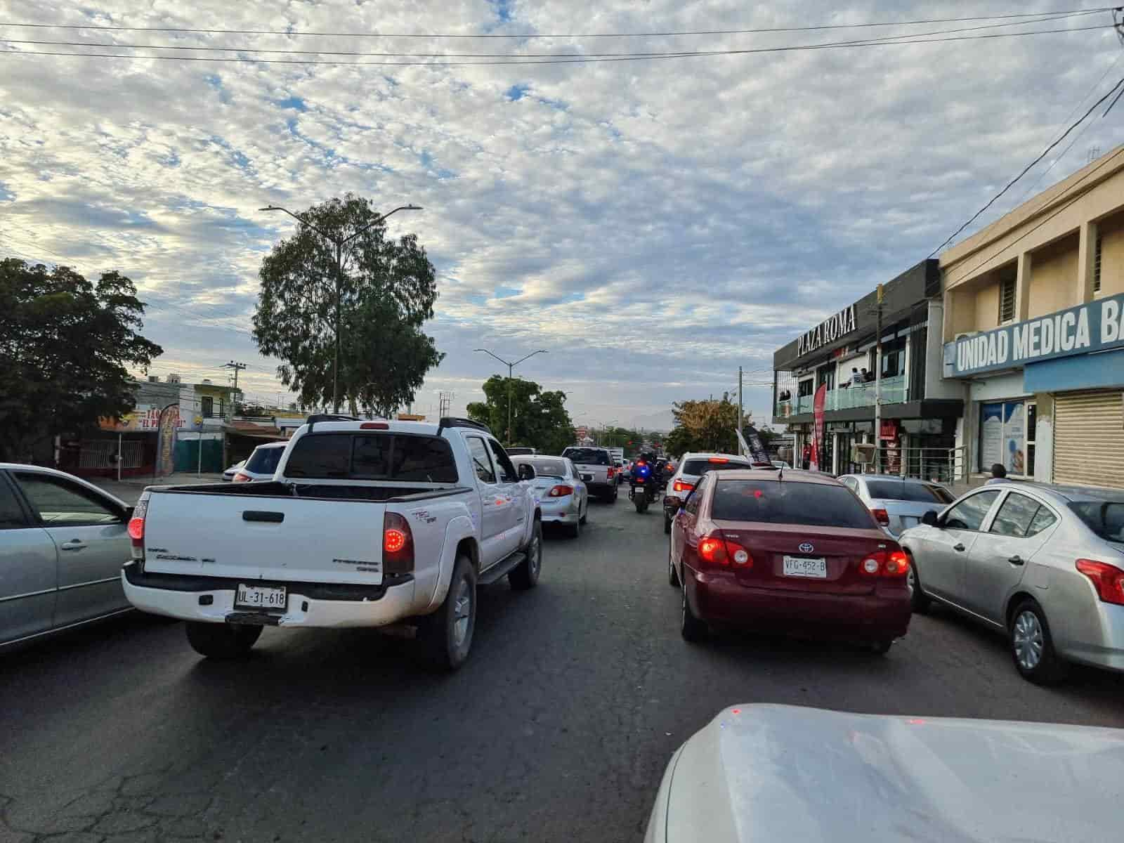 A balazos despojan otra camioneta en Culiacán