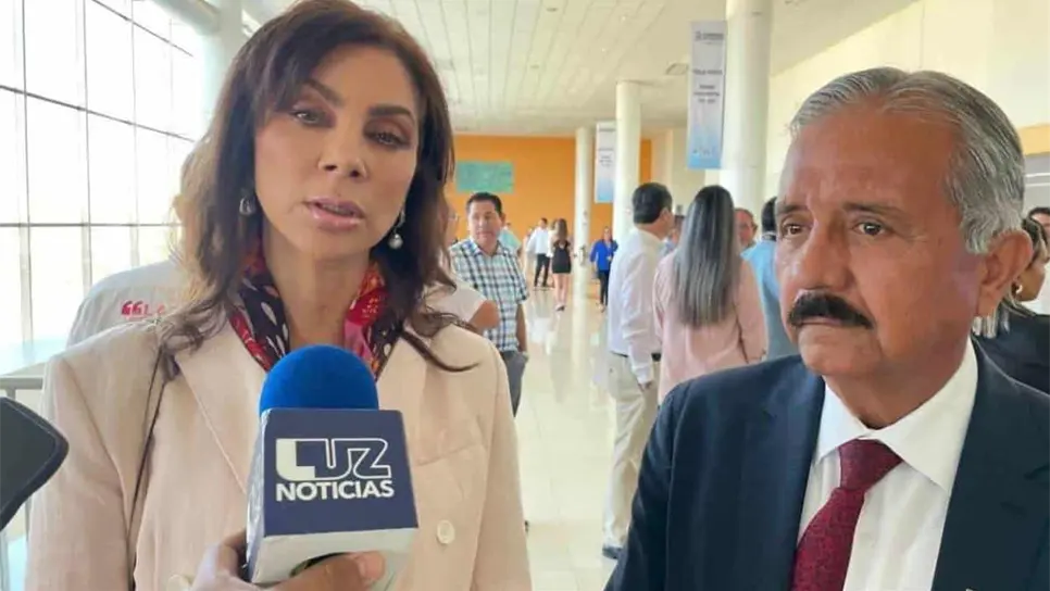 Yolanda de la Cruz y Jesús Estrada Ferreiro. FOTO: Luz Noticias