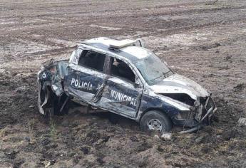 Policía se salva de milagro, patrulla queda chatarra tras volcadura en ElDorado
