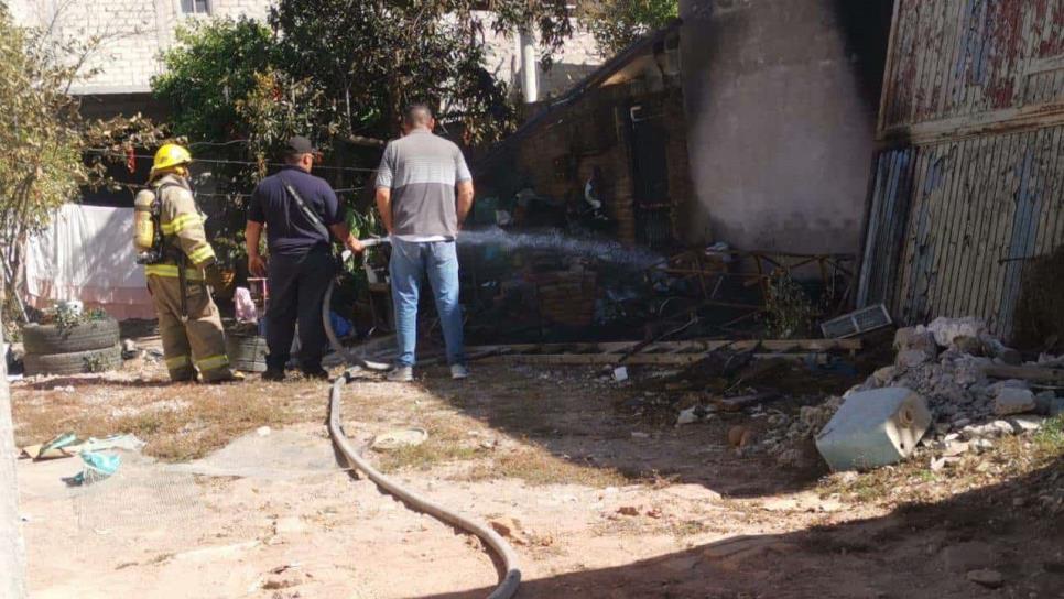Incendio consume parte de una vivienda en Los Mochis 