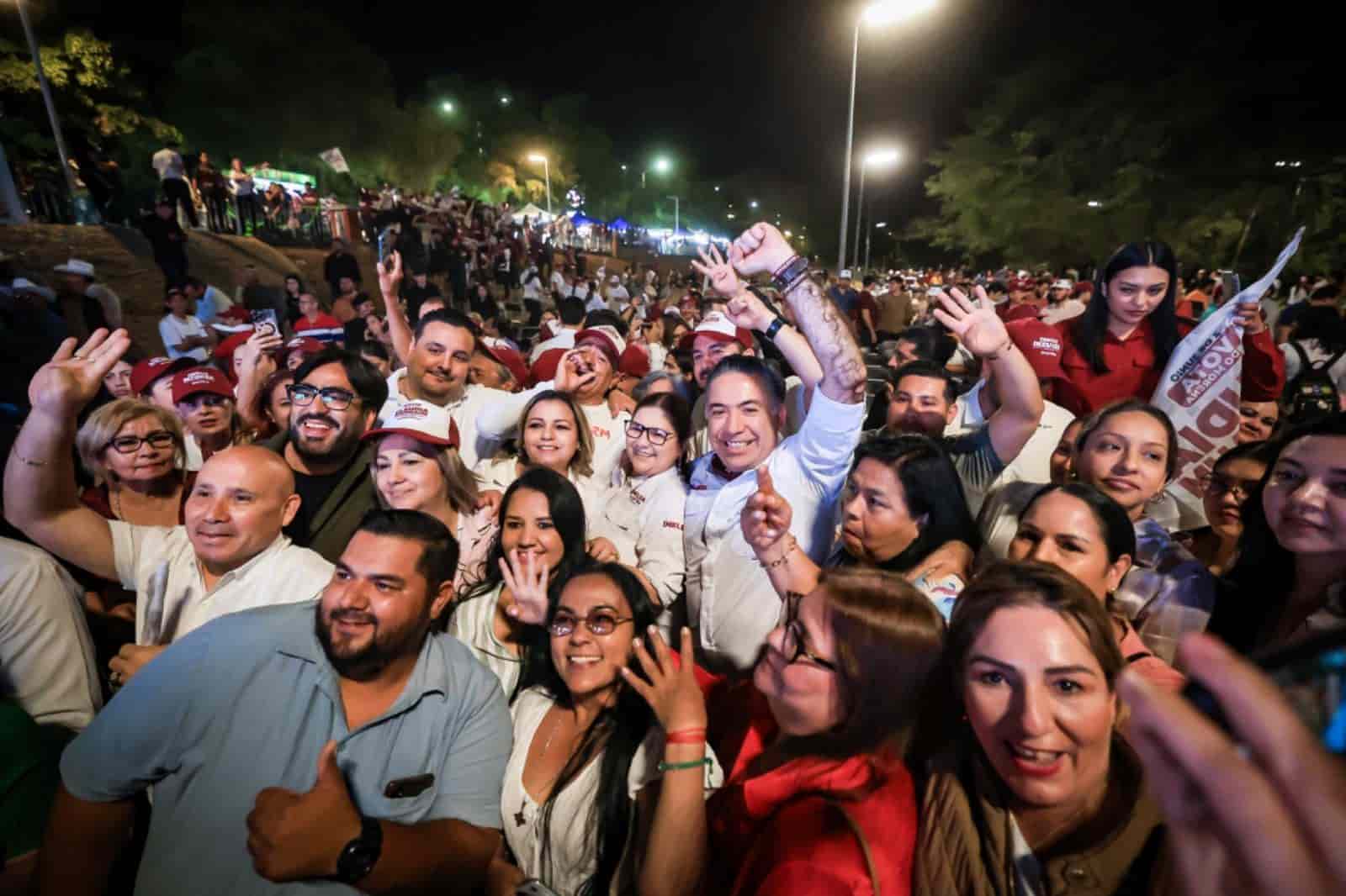 Enrique Inzunza e Imelda Castro en campaña. FOTO: Cortesía