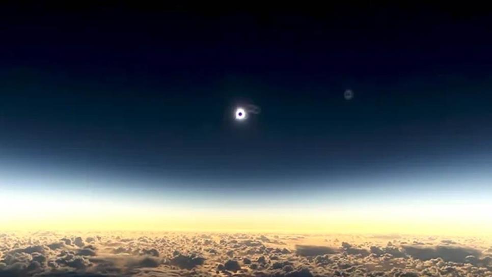 Así se vio el Eclipse Solar desde un avión en pleno vuelo | VIDEO