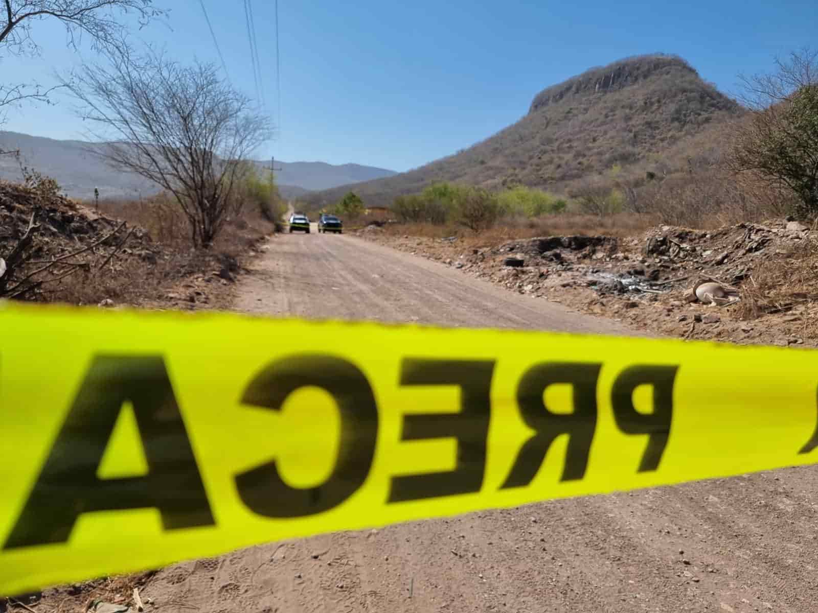 El cuerpo sin vida estaba sobre un camino de terracería.