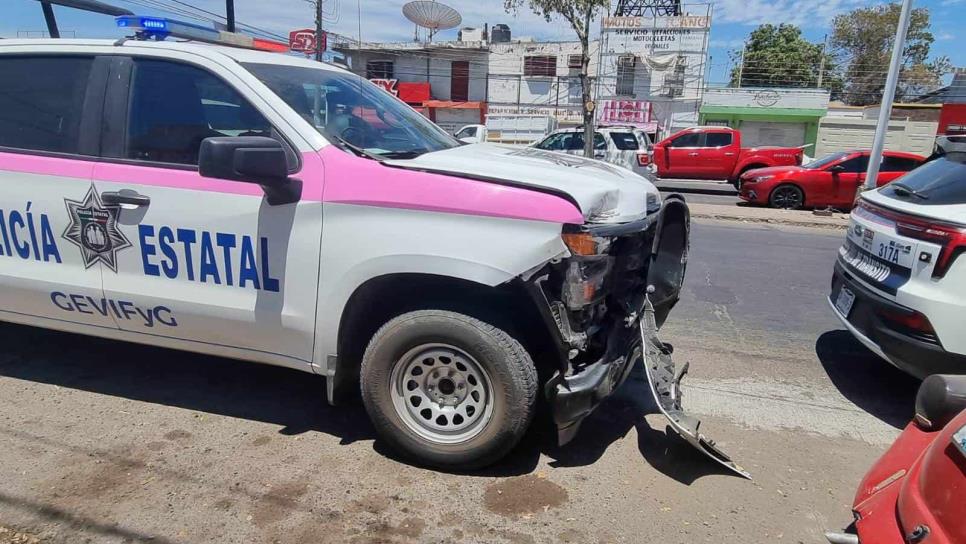 Choca patrulla de la Policía Estatal en Culiacán; hay dos agentes heridos