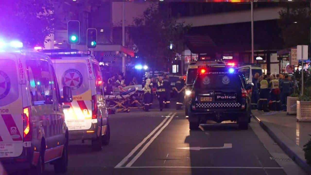 Seis personas muertas deja ataque con cuchillo en Sídney; el agresor abatido por la policía