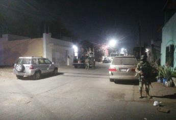 Militares resguardan una residencia en la colonia Tierra Blanca en Culiacán