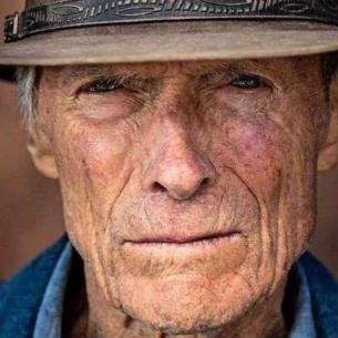 Así luce Clint Eastwood a los 93 años, la leyenda vivienda del cine | FOTO