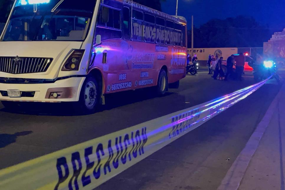 Camión arrolla y mata a una joven en Mazatlán