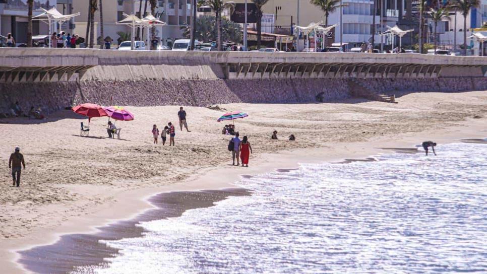 Alertan en Mazatlán a bañistas por «mar de fondo» en playas 