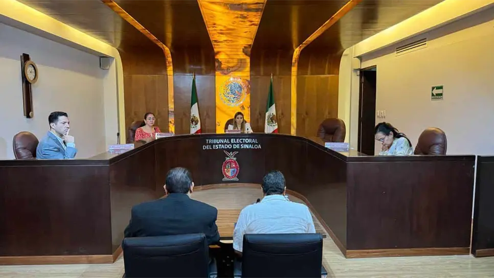 Sesión del Tribunal Electoral del Estado de Sinaloa (TEESIN).