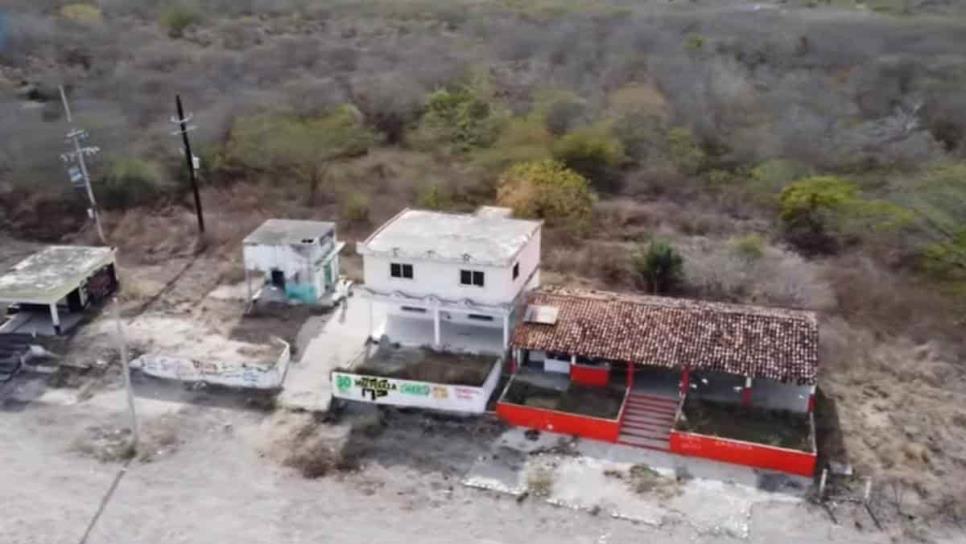 Así luce el misterioso restaurante abandonado en el medio de la carretera Mazatlán-Culiacán | VIDEO   