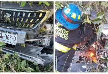 Familia resulta lesionada en salida de camino sobre la autopista Culiacán-Mazatlán