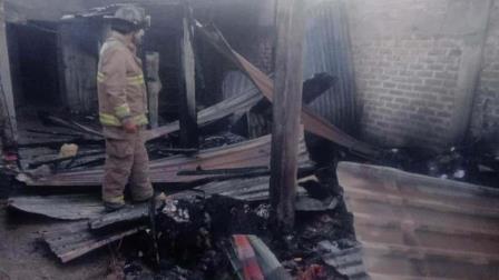 Familia de jornaleros pierde todo tras incendio en Guasave