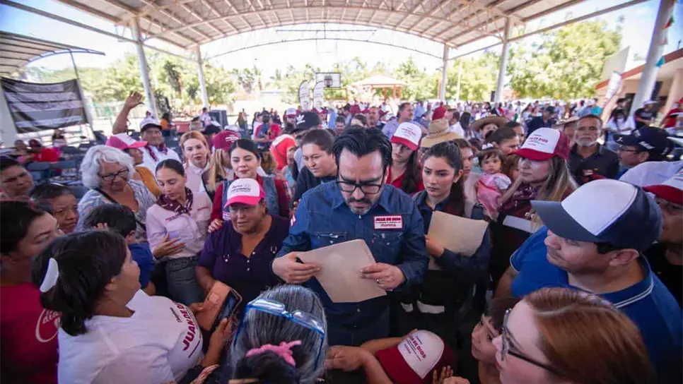 Juan de Dios Gámez Mendívil en campaña electoral por la Alcaldía de Culiacán. FOTO: Cortesía.
